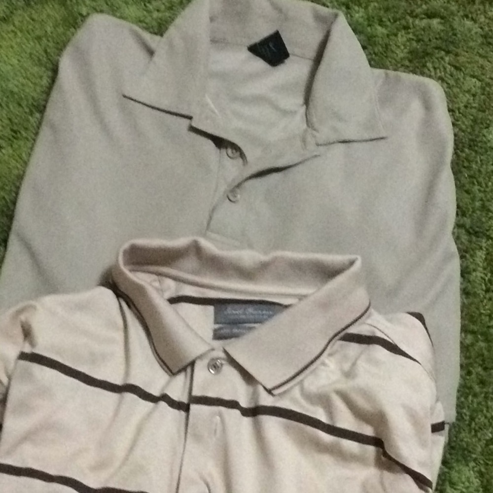 Bundle of men’s short sleeved shirts